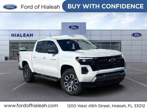 Used 2025 Chevrolet Colorado Z71 AWD/4WD image 1