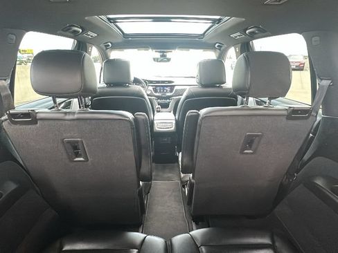 Used 2024 Cadillac XT6 Premium Luxury w/ Technology Package FWD image 35