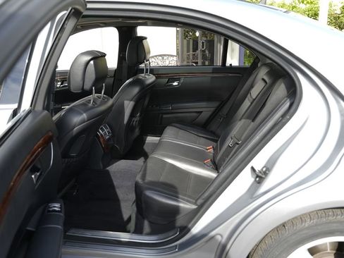 Used 2011 Mercedes-Benz S 550 4MATIC image 26