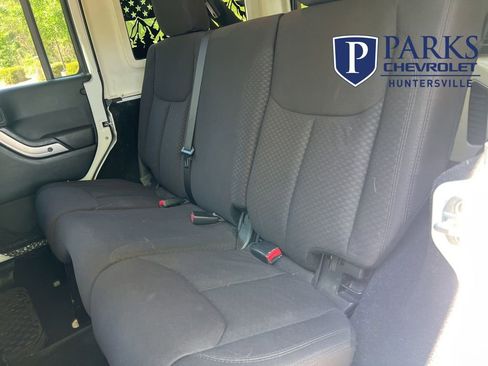 Used 2013 Jeep Wrangler Unlimited Sport image 12