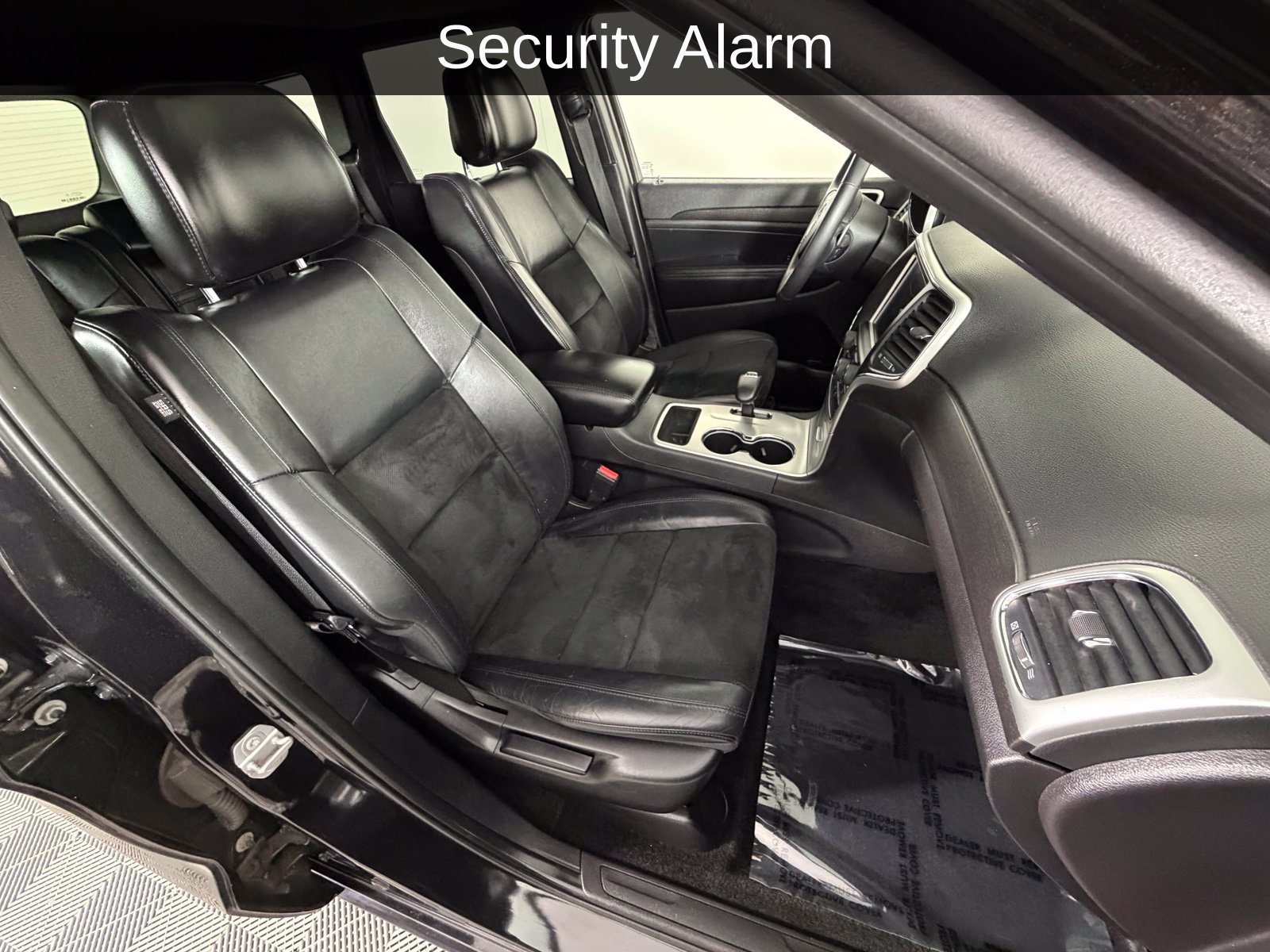 Used 2015 Jeep Grand Cherokee Altitude AWD/4WD image 10