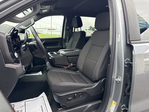 Used 2025 Chevrolet Silverado 1500 LT RWD image 12