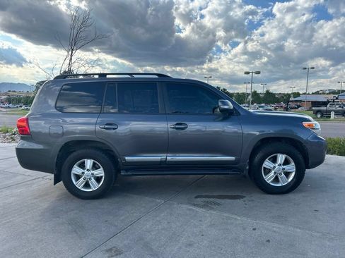 Used 2013 Toyota Land Cruiser AWD/4WD image 11