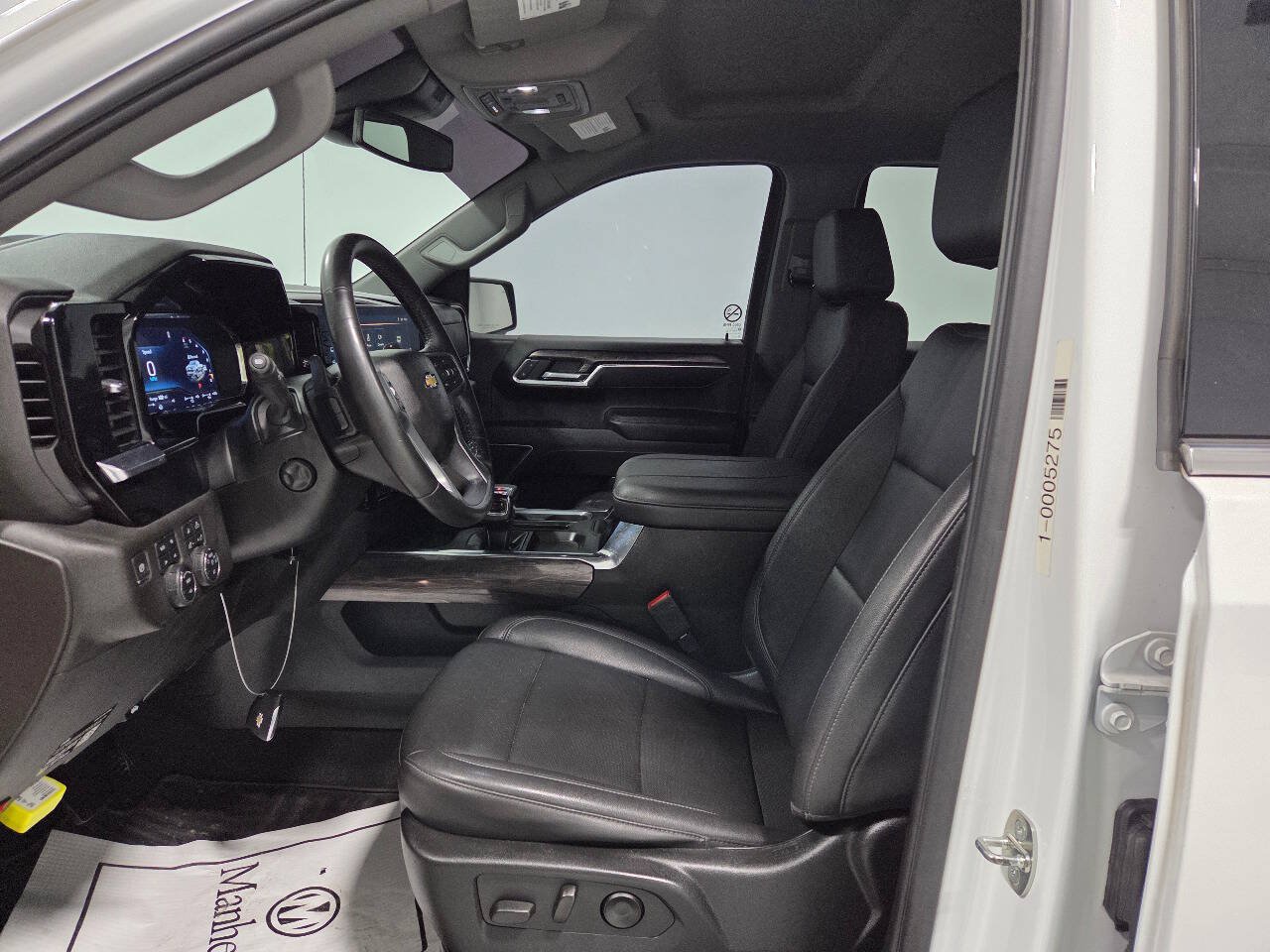 Used 2023 Chevrolet Silverado 1500 LTZ w/ LTZ Convenience Package II AWD/4WD image 12
