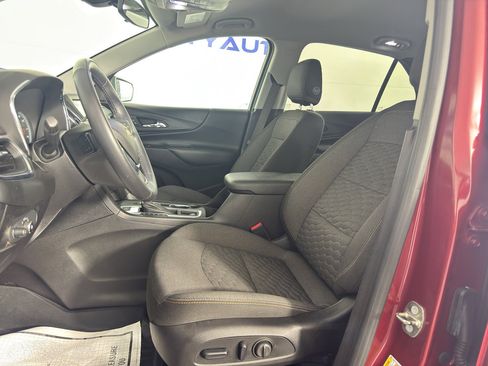 Used 2018 Chevrolet Equinox LT AWD/4WD image 16