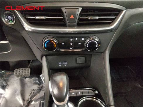 Used 2024 Buick Encore GX Preferred FWD image 18