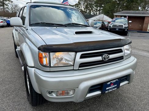 Used 2000 Toyota 4Runner SR5 w/ Upgrade Value Pkg 2 image 7
