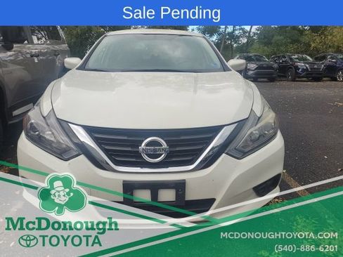 Used 2018 Nissan Altima 2.5 SR w/ SR Special Edition FWD image 2
