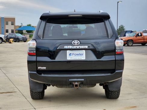 Used 2016 Toyota 4Runner SR5 AWD/4WD image 12