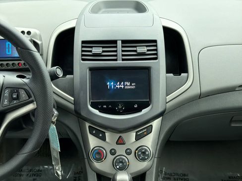 Used 2013 Chevrolet Sonic LT image 28