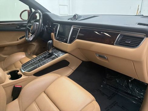 Used 2018 Porsche Macan S AWD/4WD image 32