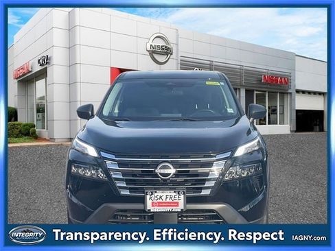 Certified 2024 Nissan Rogue S image 2