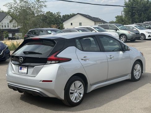 Used 2025 Nissan Leaf S FWD image 4