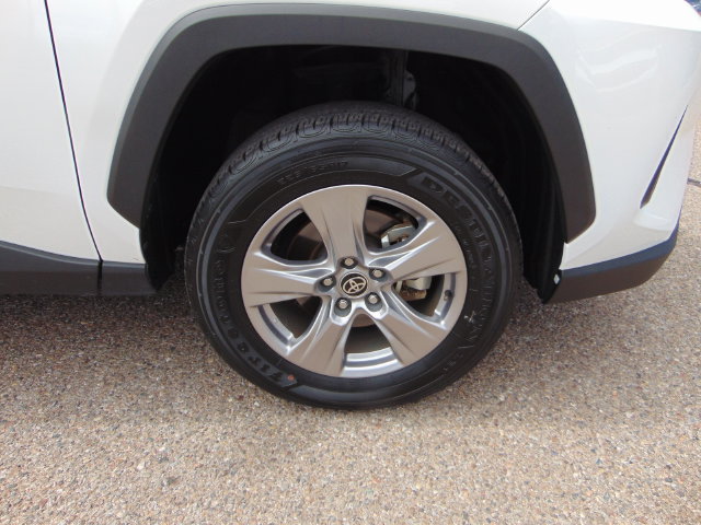 Used 2025 Toyota RAV4 XLE FWD image 27