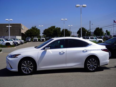 Used 2024 Lexus ES 350 FWD image 6