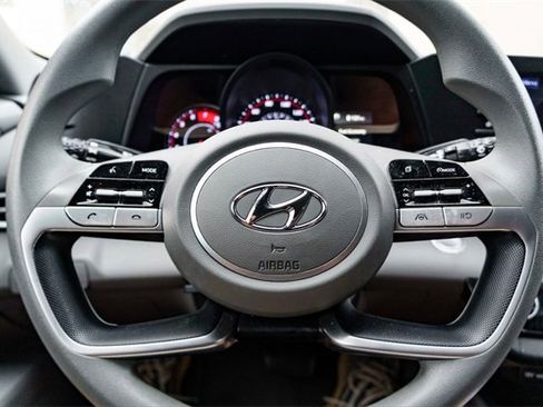 Certified 2022 Hyundai Elantra SEL w/ Cargo Package image 11