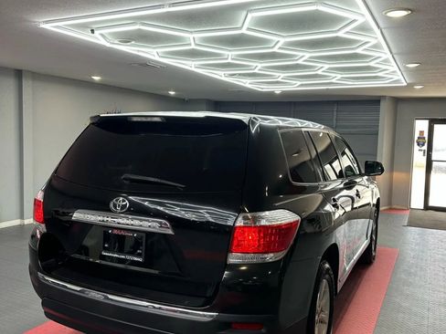 Used 2013 Toyota Highlander SE image 6