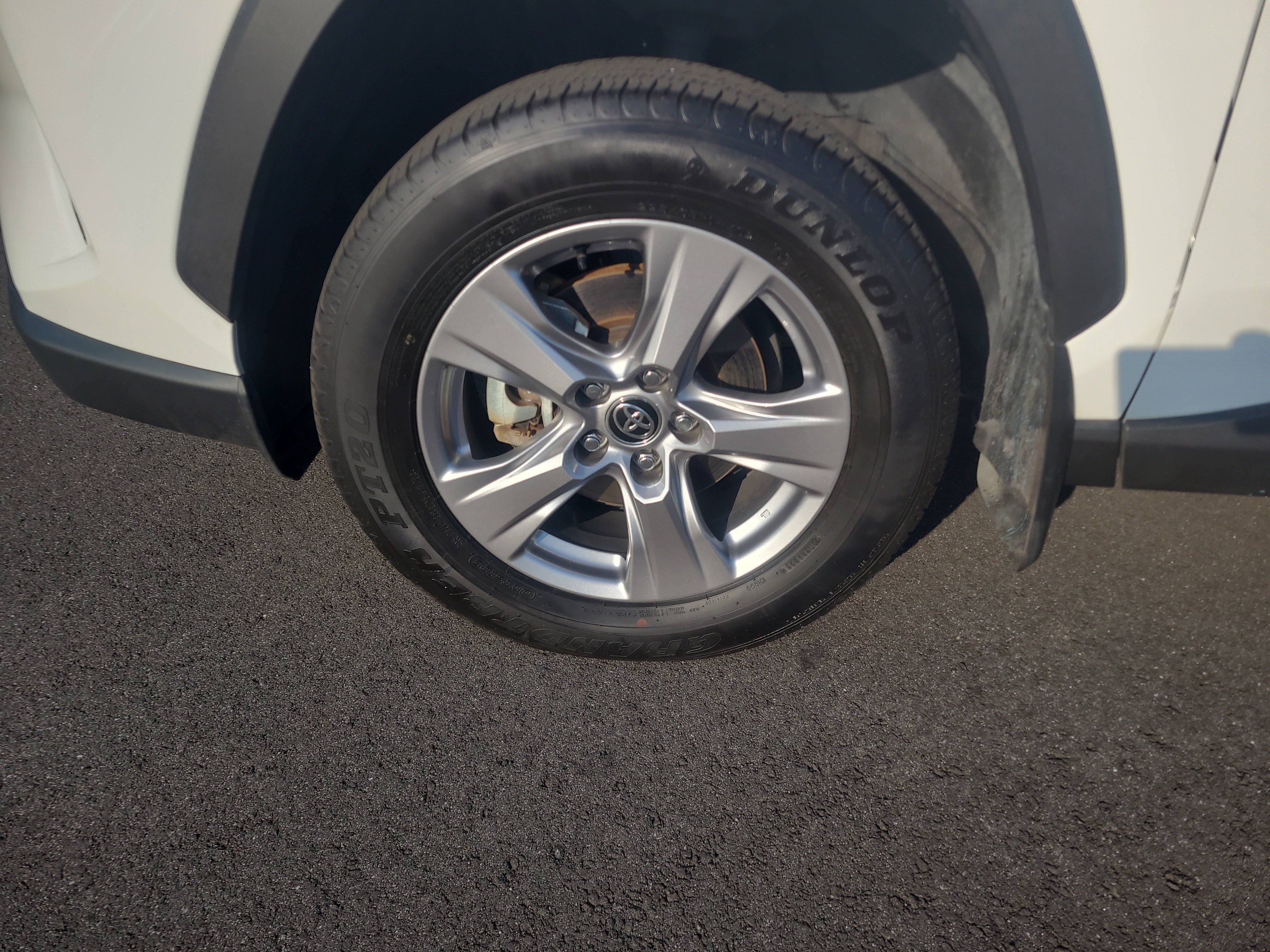 Certified 2025 Toyota RAV4 LE AWD/4WD image 9