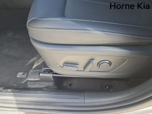 New 2025 Kia Sorento EX w/ EX Panoramic Sunroof Package image 16