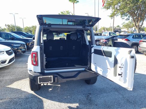 Used 2025 Ford Bronco Outer Banks AWD/4WD image 12
