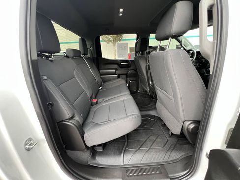 Used 2022 Chevrolet Silverado 1500 Custom w/ Safety Confidence Package AWD/4WD image 14