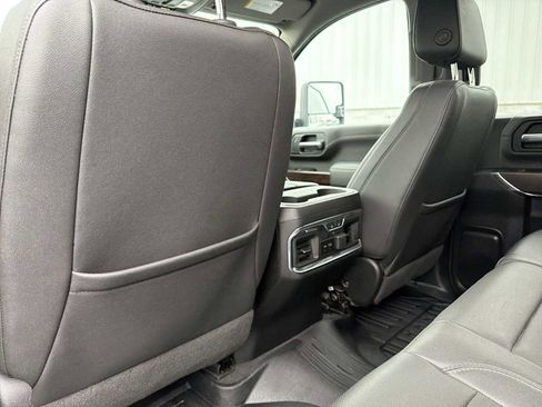 Used 2023 GMC Sierra 3500 SLT w/ SLT Premium Package image 21