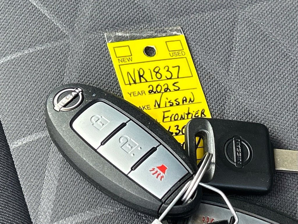 Certified 2025 Nissan Frontier SV RWD image 52