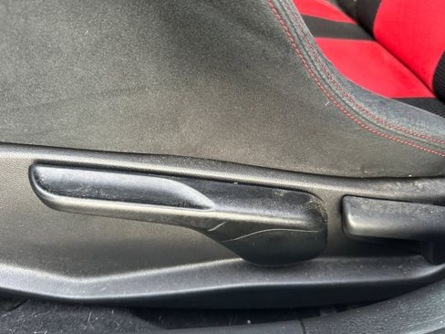 Used 2018 Honda Civic Type R image 13