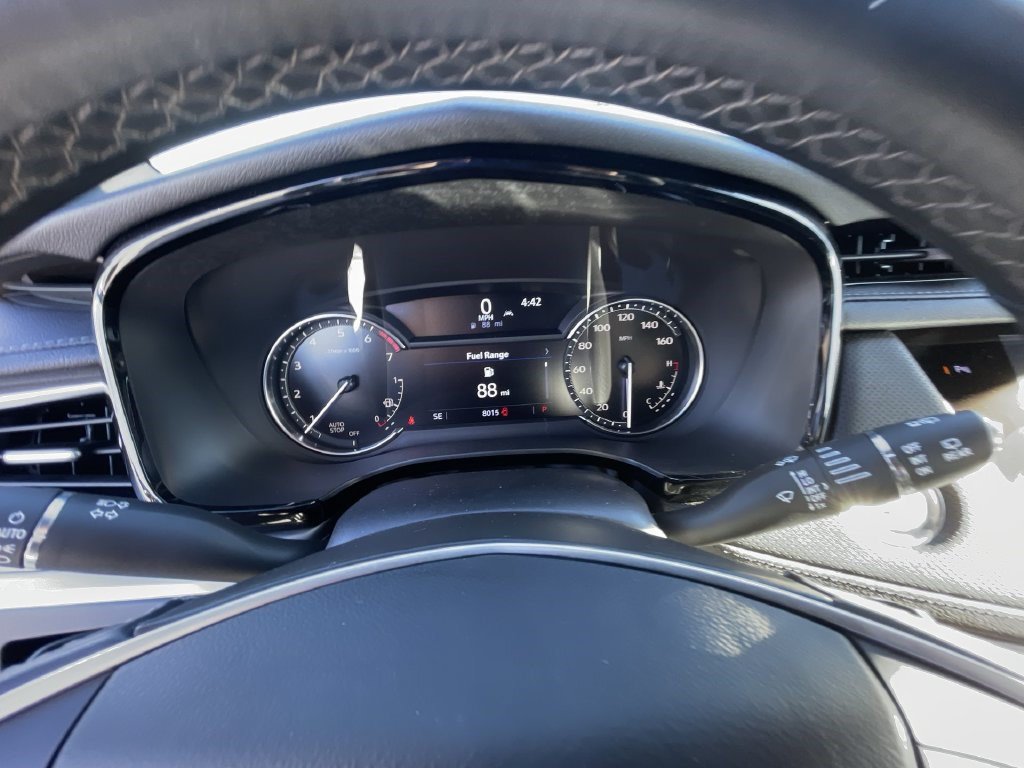 Certified 2025 Cadillac XT5 Luxury FWD image 11