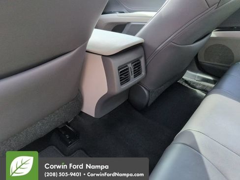 Used 2018 Toyota Camry XLE FWD image 26