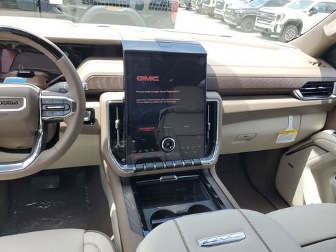 New 2026 GMC Yukon XL Denali AWD/4WD image 14