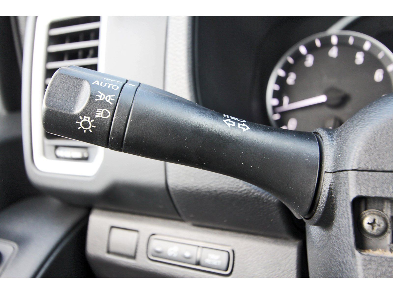 Certified 2024 Nissan Frontier SV RWD image 21