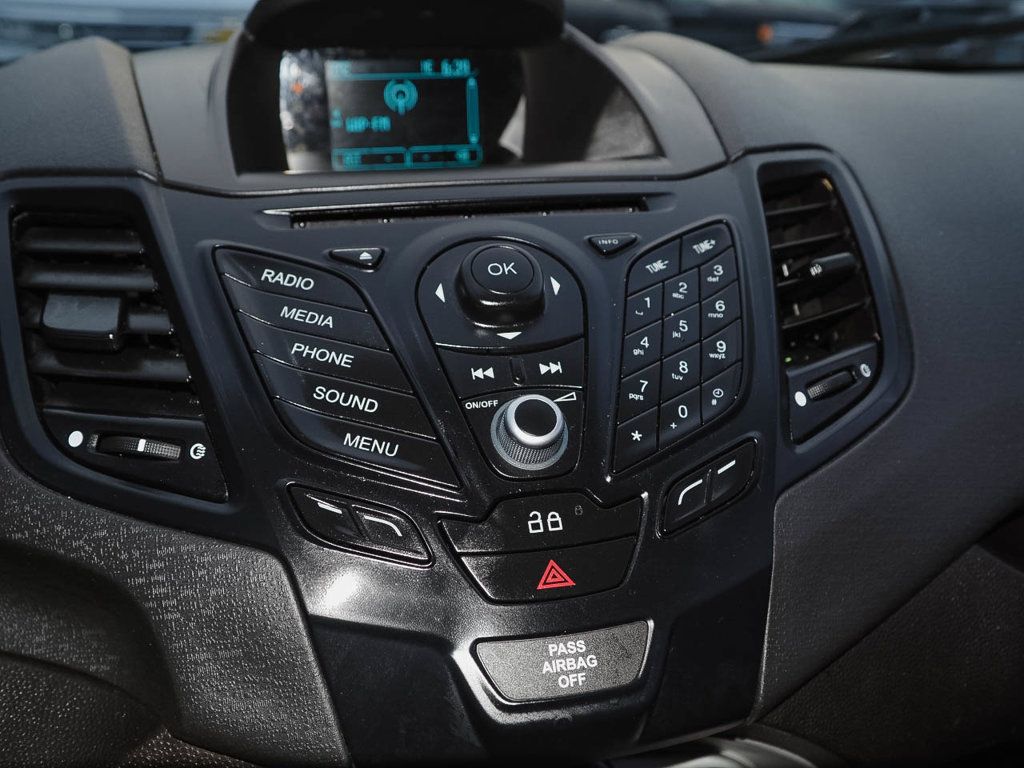Used 2014 Ford Fiesta SE FWD image 12