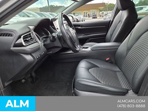 Used 2022 Toyota Camry SE w/ Convenience Package FWD image 4