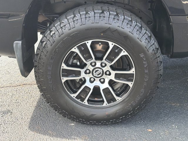 Used 2021 Nissan Titan SV w/ SV Convenience Package AWD/4WD image 17
