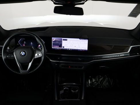 Used 2026 BMW X5 sDrive40i w/ Premium Package image 8