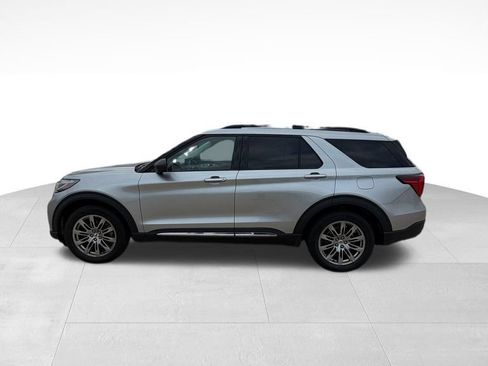 Used 2025 Ford Explorer Active w/ Active Comfort Package AWD/4WD image 9