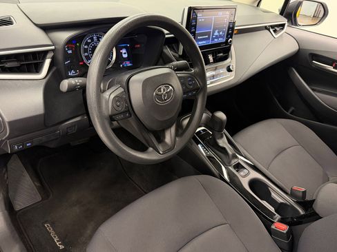 Used 2021 Toyota Corolla LE w/ Carpet Mat Package (TMS) image 3