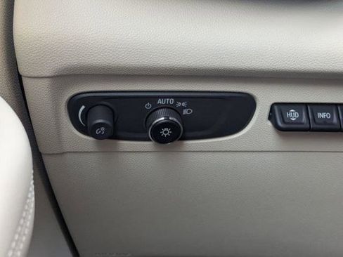 Used 2023 Buick Envision Avenir FWD image 29