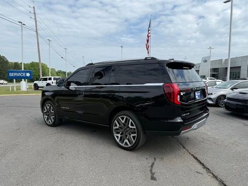 Used 2026 Ford Expedition Platinum w/ Platinum Ultimate Package AWD/4WD image 4