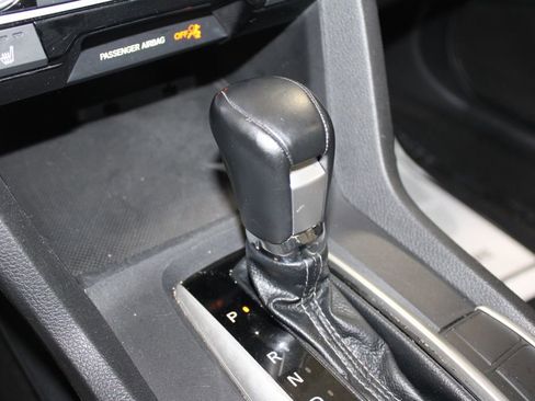 Used 2017 Honda Civic EX-L image 50