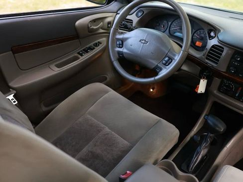 Used 2005 Chevrolet Impala LS w/ Preferred Equipment Group image 20