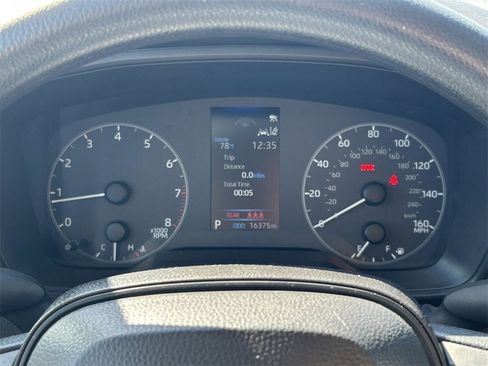 Used 2025 Toyota Corolla LE image 29