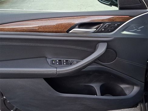 Used 2019 BMW X4 xDrive30i image 17