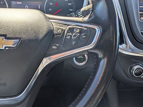 Used 2020 Chevrolet Equinox LT image 19