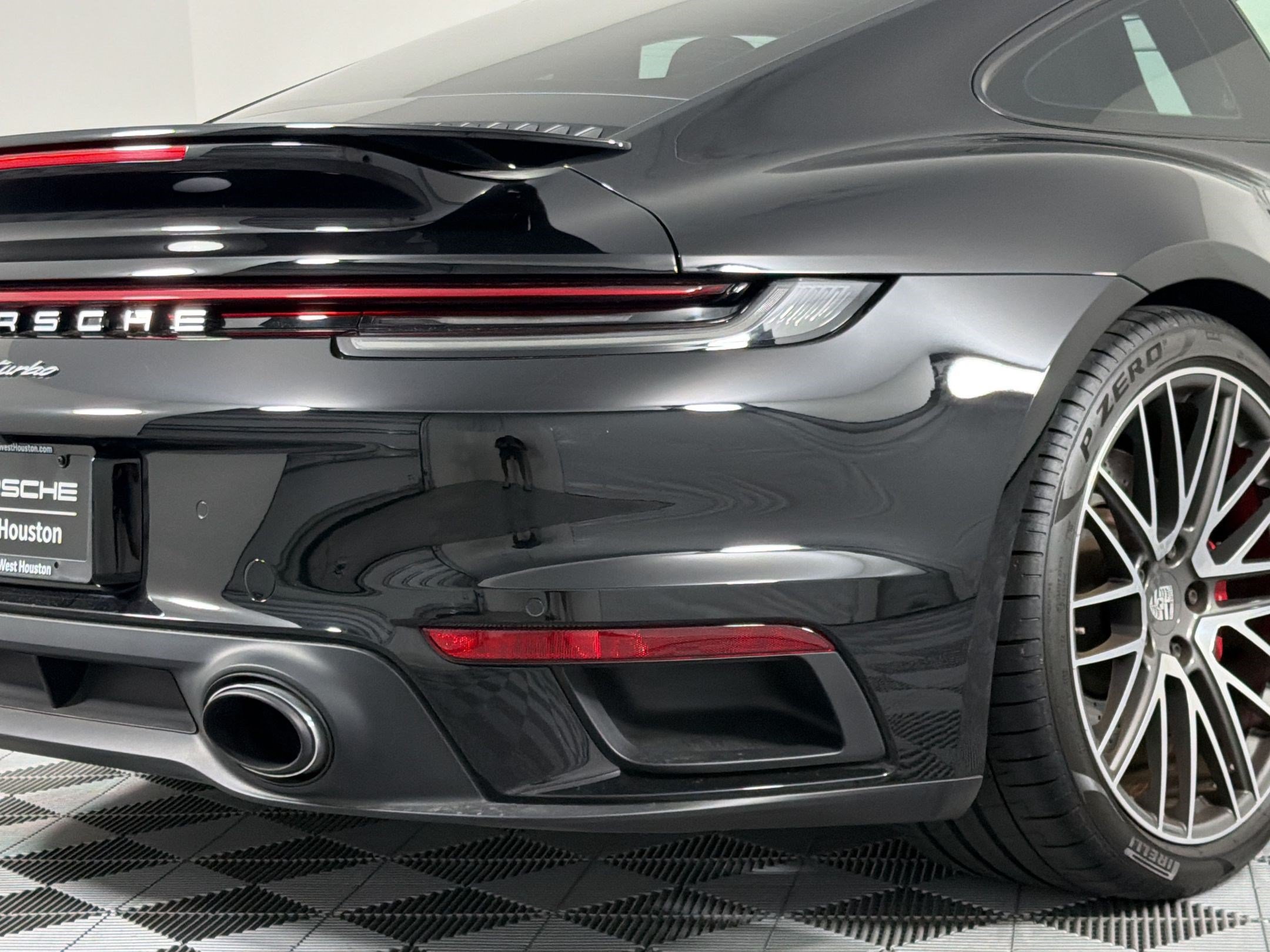 Certified 2022 Porsche 911 Turbo AWD/4WD image 28