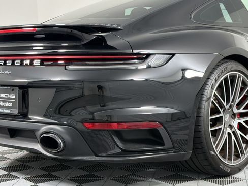Certified 2022 Porsche 911 Turbo AWD/4WD image 28