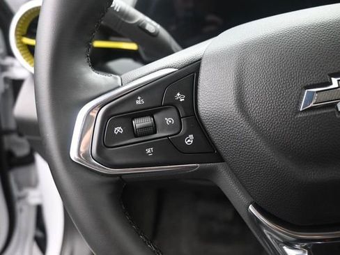 Used 2025 Chevrolet Trax ACTIV FWD image 30