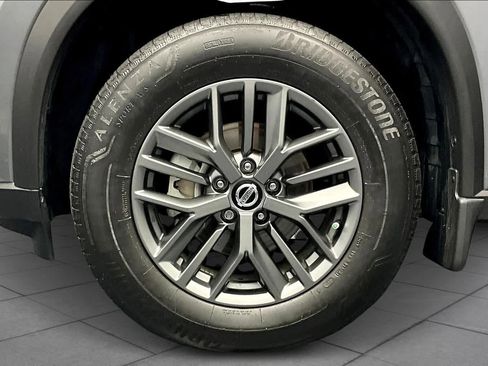 Used 2021 Nissan Rogue S FWD image 11