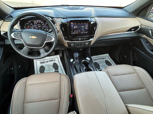 Used 2023 Chevrolet Traverse Premier image 12